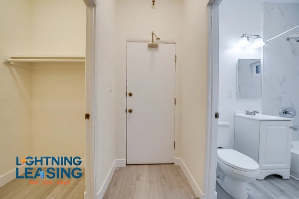 Studio Apartment for rent in Arlington Heights - Central Los Angeles, Los Angeles