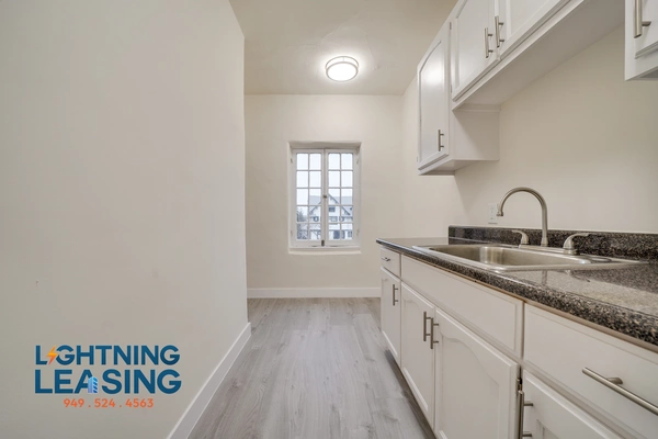 Studio Apartment for rent in Arlington Heights - Central Los Angeles, Los Angeles