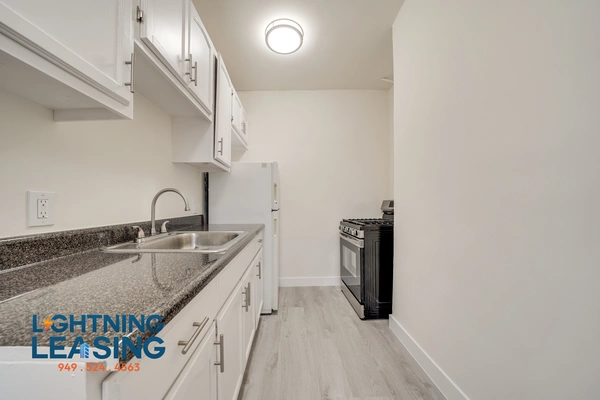 Studio Apartment for rent in Arlington Heights - Central Los Angeles, Los Angeles
