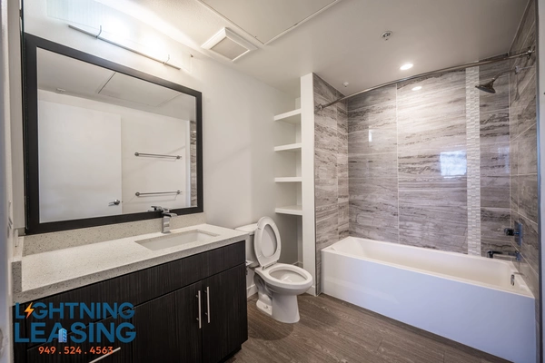 2 bedrooms apartment for rent in Valley Village - San Fernando Valley, Los Angeles