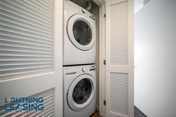 2 bedrooms apartment for rent in Valley Village - San Fernando Valley, Los Angeles