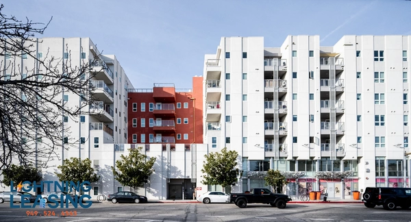 2 bedrooms apartment for rent in Valley Village - San Fernando Valley, Los Angeles