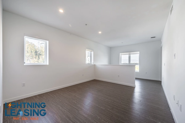 2 bedrooms apartment for rent in Valley Village - San Fernando Valley, Los Angeles