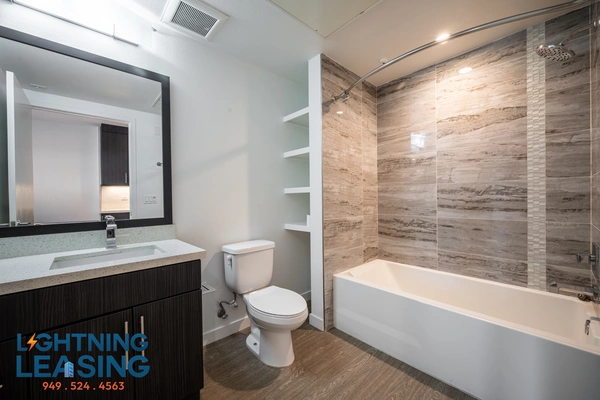 2 bedrooms apartment for rent in Valley Village - San Fernando Valley, Los Angeles