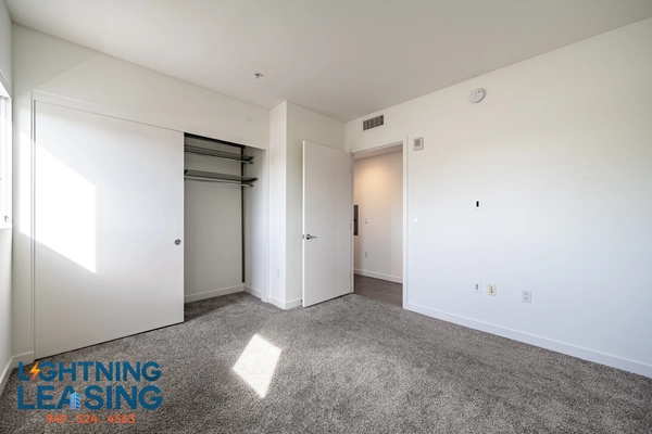 2 bedrooms apartment for rent in Valley Village - San Fernando Valley, Los Angeles