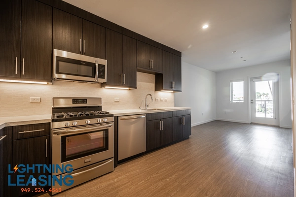 2 bedrooms apartment for rent in Valley Village - San Fernando Valley, Los Angeles