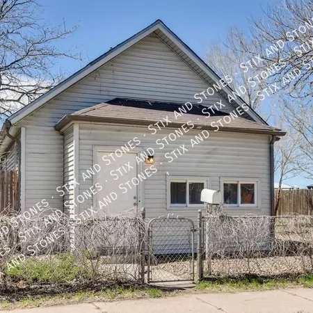 2 bedrooms apartment for rent in Elyria Swansea - North Denver, Denver