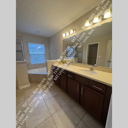 4 bedrooms apartment for rent in Crystal Springs - Westside, Jacksonville