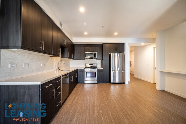 2 bedrooms apartment for rent in Valley Village - San Fernando Valley, Los Angeles