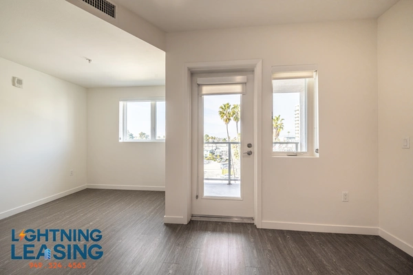 2 bedrooms apartment for rent in Valley Village - San Fernando Valley, Los Angeles