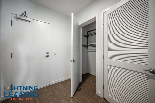 2 bedrooms apartment for rent in Valley Village - San Fernando Valley, Los Angeles