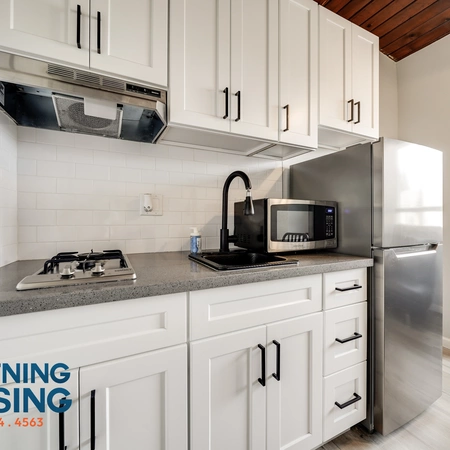 Studio Apartment for rent in Harvard Heights - Central Los Angeles, Los Angeles