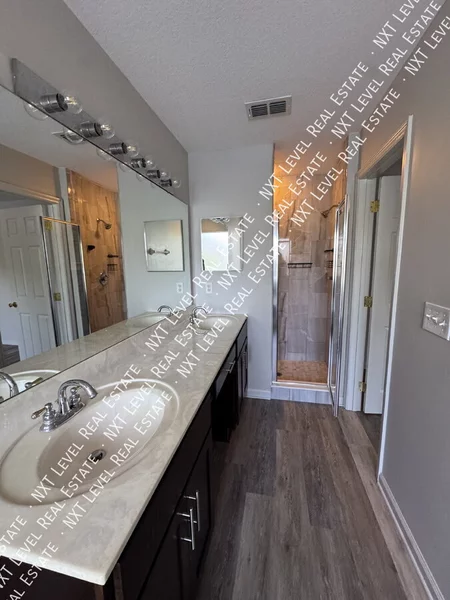 4 bedrooms apartment for rent in Cedar Hills - Westside, Jacksonville