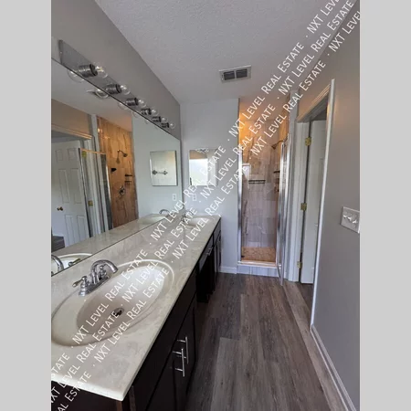 4 bedrooms apartment for rent in Cedar Hills - Westside, Jacksonville