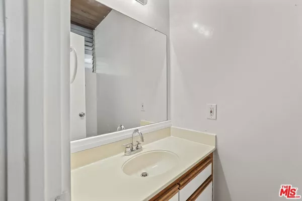 2 bedrooms apartment for rent in Mar Vista - Westside / South Bay, Los Angeles