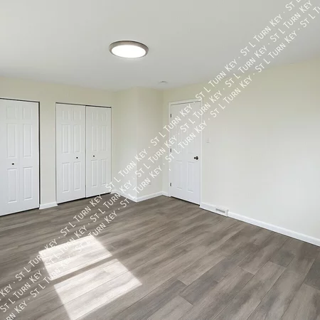 5 bedrooms apartment for rent in Woodson Terrace - North County, Saint Louis