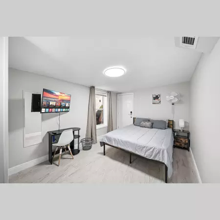 Coliving in College Park JAX - Northside, Jacksonville