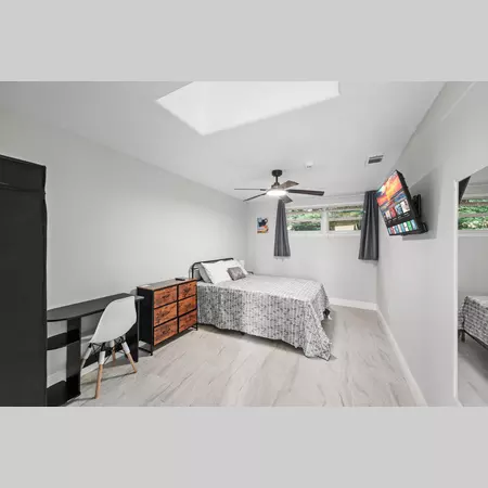Coliving in College Park JAX - Northside, Jacksonville