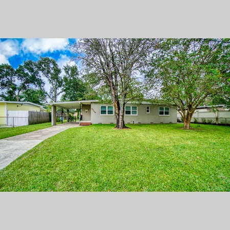 Coliving in Cedar Hills - Westside, Jacksonville