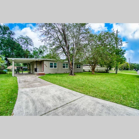 Coliving in Cedar Hills - Westside, Jacksonville