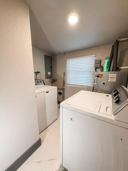 Coliving in Town 'n' Country - West Tampa, Tampa