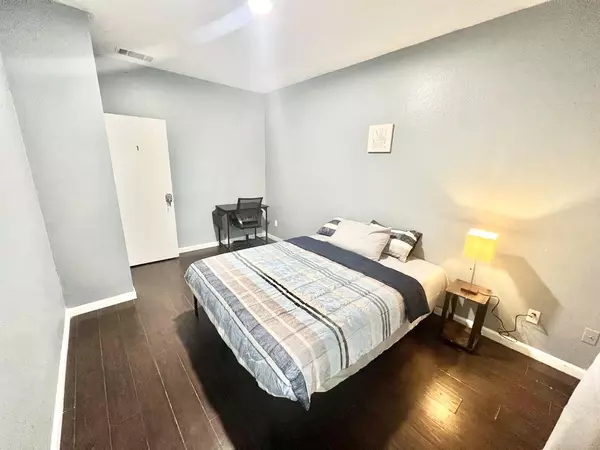 Coliving in Inner West Side - West SATX, San Antonio