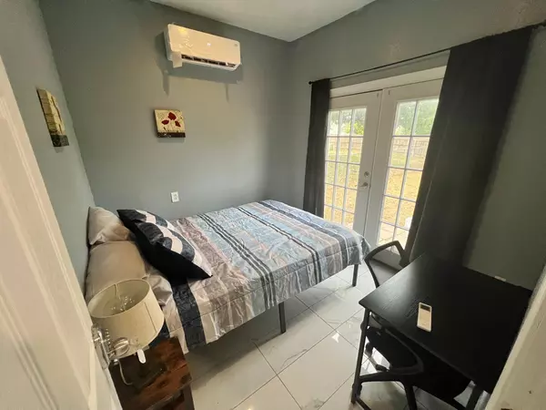 Coliving in Inner West Side - West SATX, San Antonio