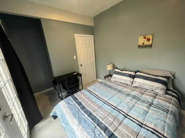 Coliving in Inner West Side - West SATX, San Antonio