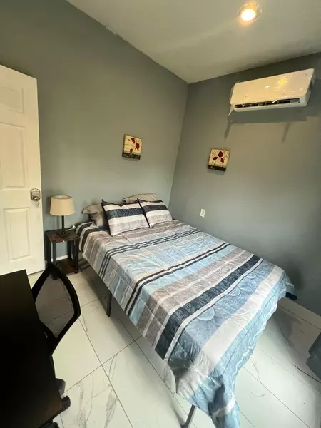 Coliving in Inner West Side - West SATX, San Antonio