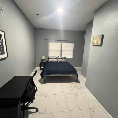 Coliving in Inner West Side - West SATX, San Antonio