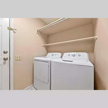 5 bedrooms apartment for rent in Highland Hills - Se Dallas, Dallas