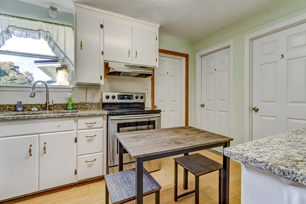 Coliving in Cedar Hills - Westside, Jacksonville
