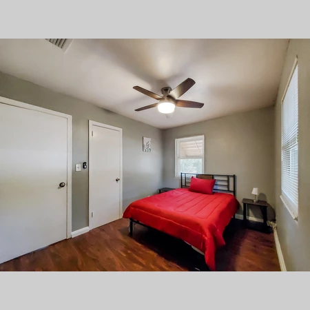 Coliving in Lake Forest - Northside, Jacksonville
