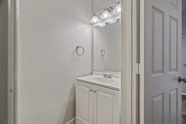 Coliving in Ybor City - Central Tampa, Tampa