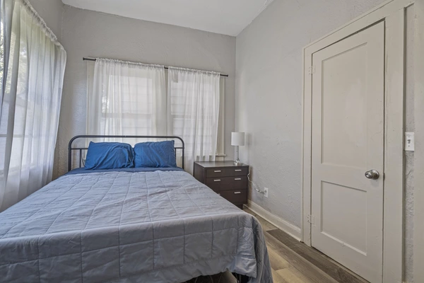 Coliving in Ybor City - Central Tampa, Tampa