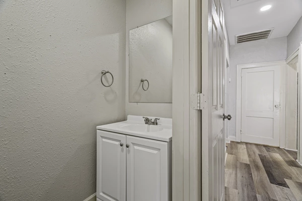 Coliving in Ybor City - Central Tampa, Tampa