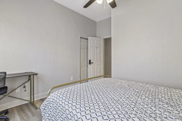 Coliving in Ybor City - Central Tampa, Tampa