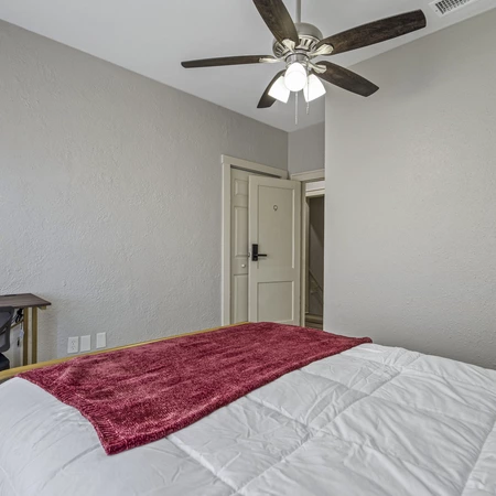 Coliving in Ybor City - Central Tampa, Tampa