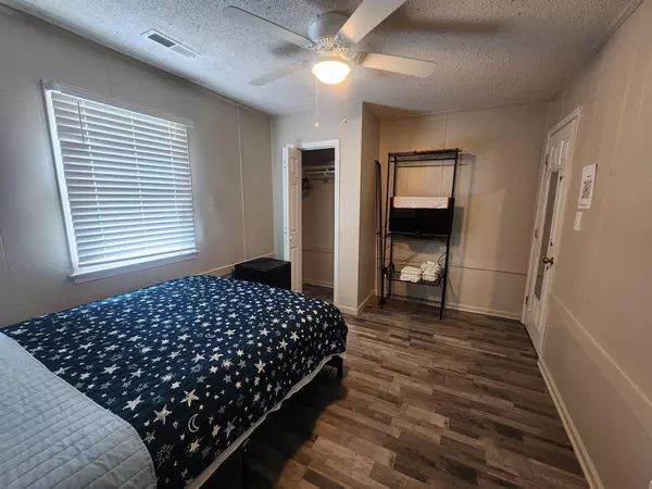 Coliving in Eastway - East Charlotte, Charlotte