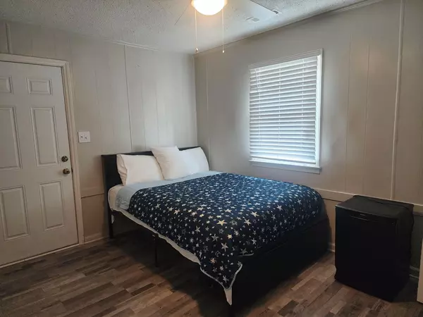 Coliving in Eastway - East Charlotte, Charlotte