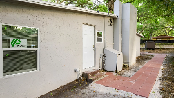 Coliving in Live Oaks Square - East Tampa, Tampa