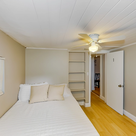 Coliving in Live Oaks Square - East Tampa, Tampa
