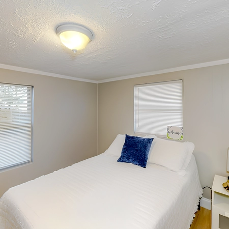 Coliving in Live Oaks Square - East Tampa, Tampa