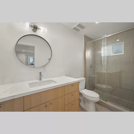 Coliving in Valley Village - San Fernando Valley, Los Angeles