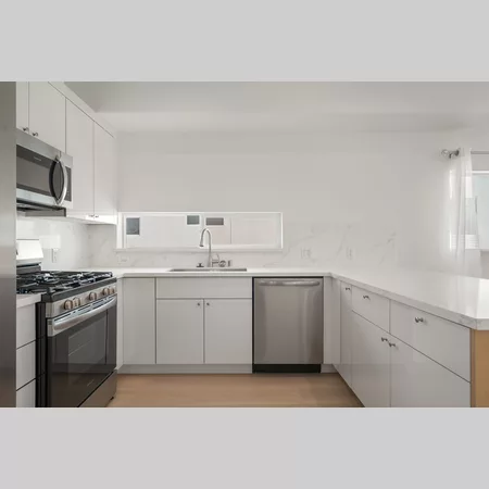 Coliving in Valley Village - San Fernando Valley, Los Angeles