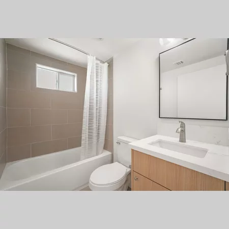 Coliving in Valley Village - San Fernando Valley, Los Angeles