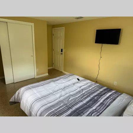 Coliving in Cedar Hills - Westside, Jacksonville