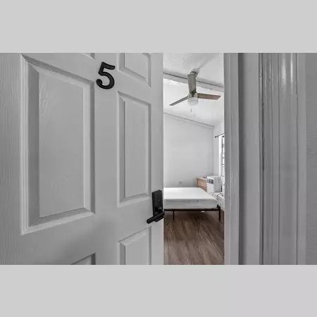 Coliving in Downtown St. Petersburg - Clearwater-St. Petersburg, Tampa