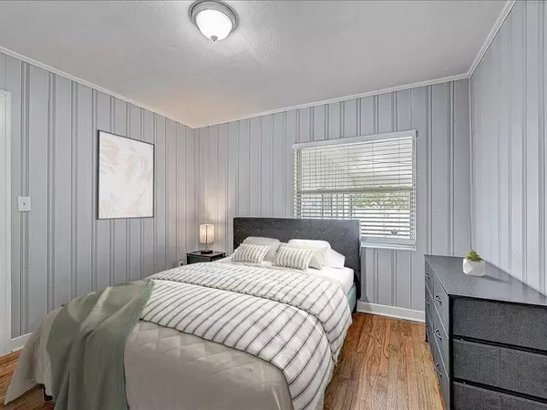 Coliving in Cedar Hills - Westside, Jacksonville