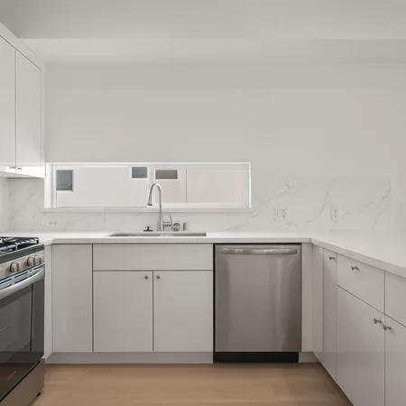 Coliving in Valley Village - San Fernando Valley, Los Angeles